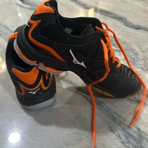 Mizuno Volleyball Shoes 8.5